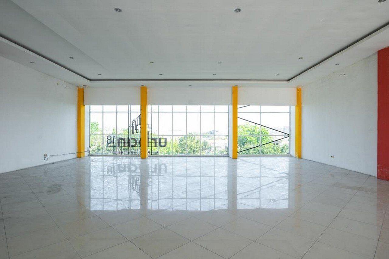 Hotel Oyo Flagship 1575 Urban 18 à Sorabaya Extérieur photo