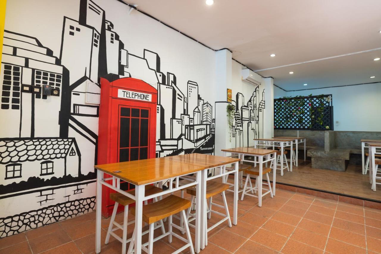Hotel Oyo Flagship 1575 Urban 18 à Sorabaya Extérieur photo