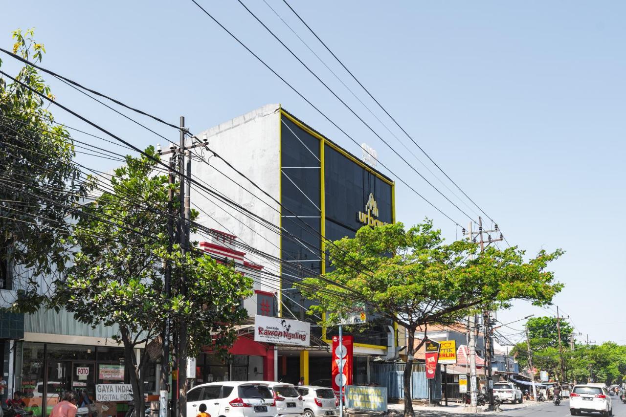 Hotel Oyo Flagship 1575 Urban 18 à Sorabaya Extérieur photo